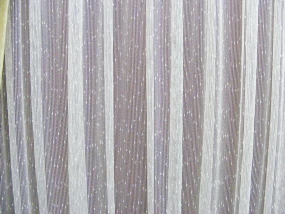 Dzianina fantazyjna wys 250 cm x 3 m szer kolor kremowy